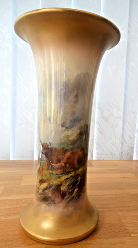 Royal worcester trumpet shape - trumpet,