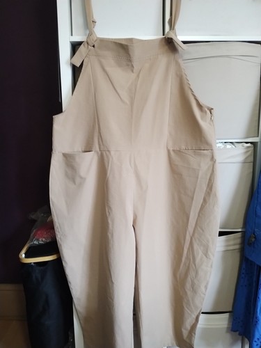 Ladies beige cropped wide - beige, leg