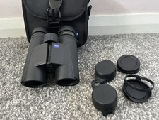 Carl Zeiss Conquest HD 10x32 Premium Binoculars With Case And End Caps