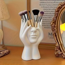 Human Face-Shaped Makeup Brush