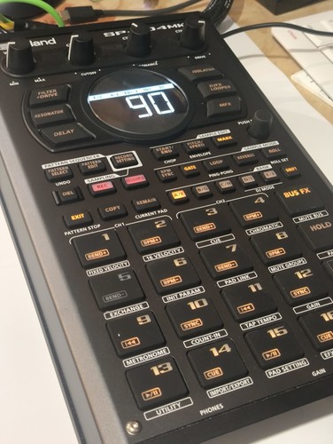 Roland sp404 mk2 sampler