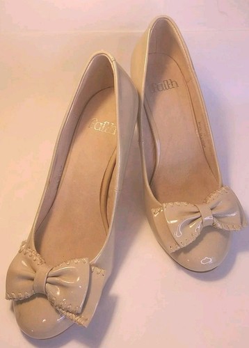 Faith size beige patent - size,