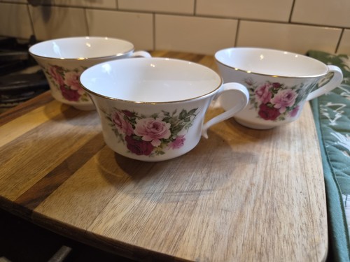 Three royale garden - three,