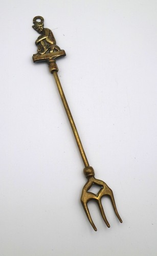 Vintage toasting fork brass - fork,