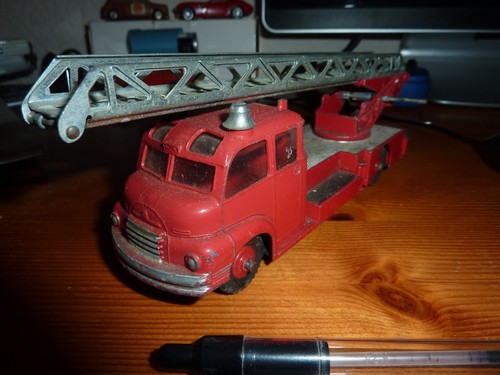 Dinky super toys 956 turntable - dinky,