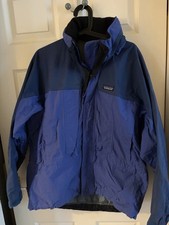 Patagonia Men’s M Blue Coat
