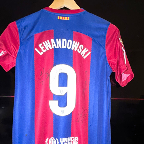 Signed nike barcelona - signed,