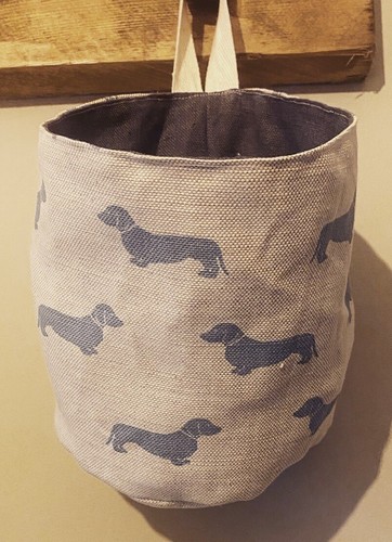 Emily bond dachshund linen - bond,