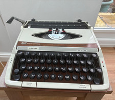 VINTAGE 1970'S SCM SMITH