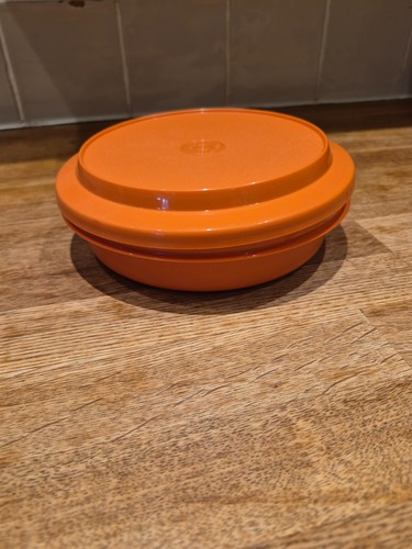Tupperware round bowl - tupperware, with