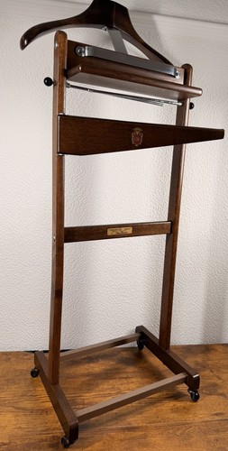 Gentleman valet 1900s - gentleman's, valet,