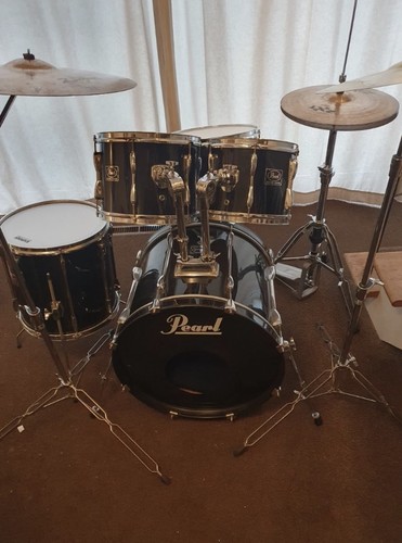 Pearl drum kit - pearl,