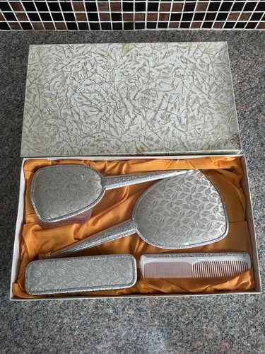 Bnib vintage delina dressing - vintage,
