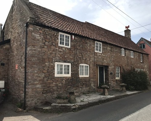 Photo 12x8 staddle - staddle, stones