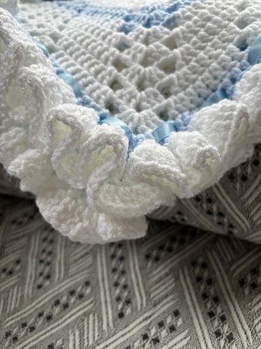 Stunning baby shawl 40 - shawl,
