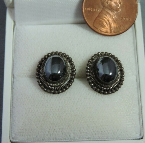 Black hematite cab antiqued - black,