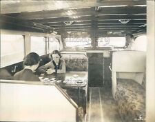 1936 Press Photo Women Play Cards Chris Craft Cabin Cruiser 1930s Boat