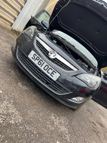 Vauxhall astra 2011 - vauxhall, j