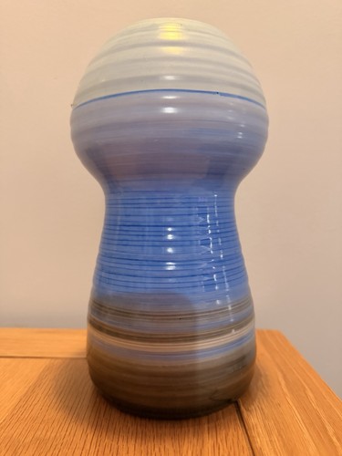 Shelley rare stunning vase - rare,