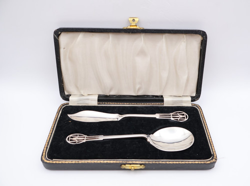 Lovely antique boxed - antique, silver