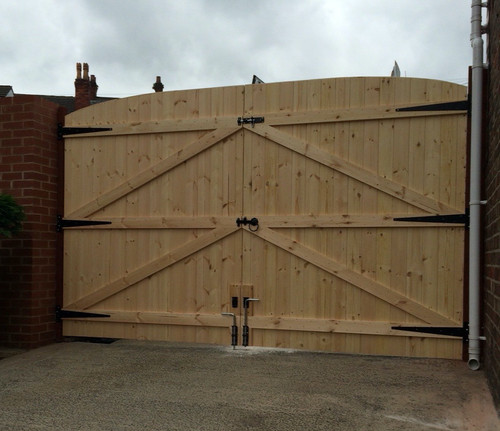 Wooden driveway gates - wooden, 6ft