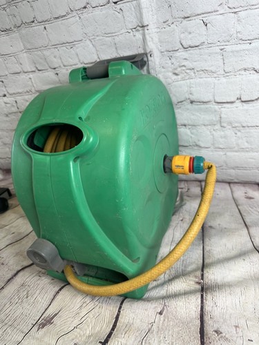 Hozelock 10m wall mounted hose - hozelock,