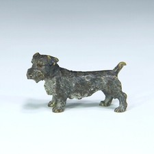 Original Vienna Bronze around