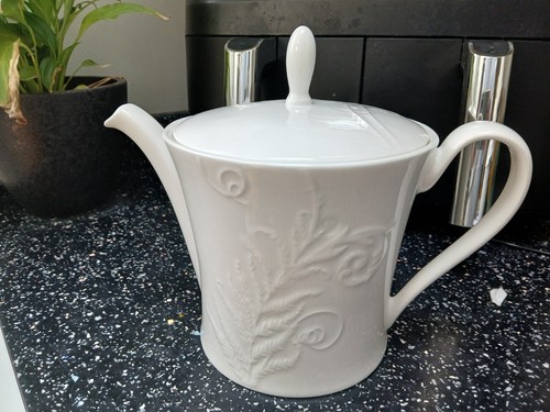 Wedgwood nature large teapot - nature,