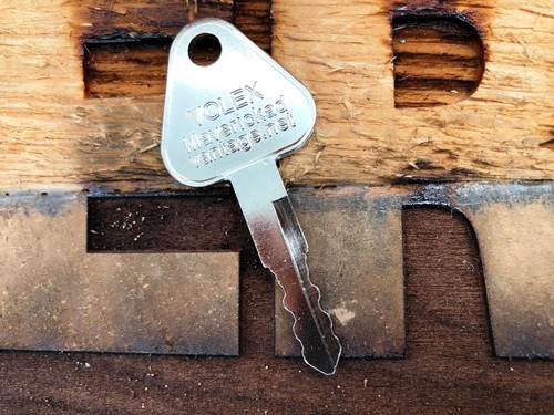 Ignition key 14529178 - key, "777"