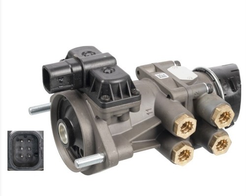Foot brake valve - ,