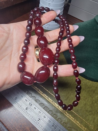 Rare genuine cherry catalin - rare,