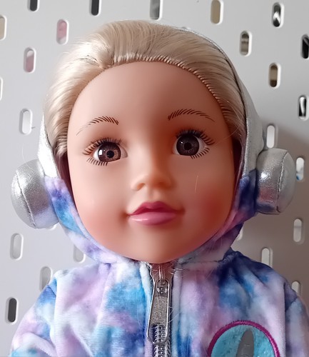 Design friend doll connie - a,