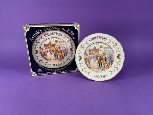 Aynsley christmas plate - christmas,