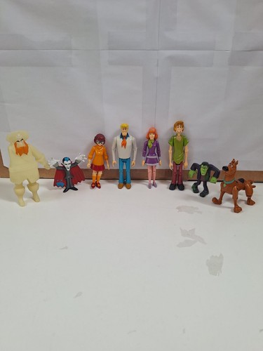 Scooby doo figures - scooby,