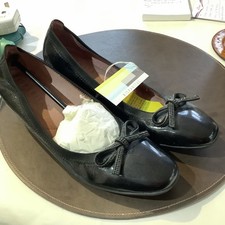 Hispanitas  Black Patent Size