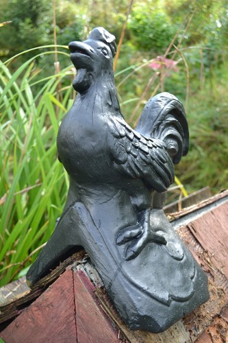 Cockerel hen roof finial - cockerel,