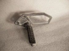 KAWASAKI GPX750 1987-1989 LEFT HAND SIDE FRONT FOOTPEG REST HANGER GPX 750