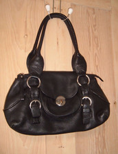 COCCINELLE BLACK LEATHER HANDBAG / SHOULDER BAG
