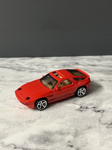 Hot wheels 1983 porsche 928s - porsche,