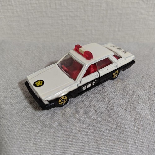 Tomica nissan cedric - nissan,