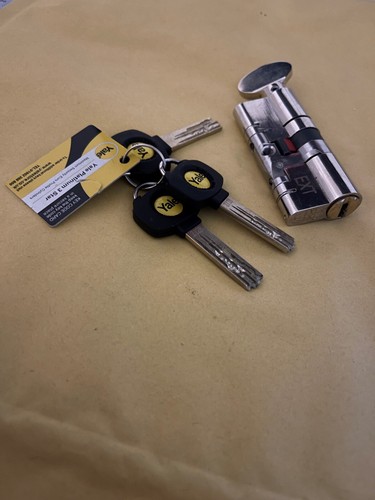 Yale upvc door lock - door, thumbturn