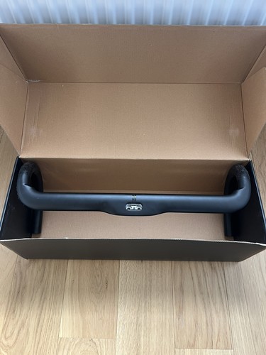 44cm centre - centre,