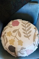 Yoga Round 35 x 18cm