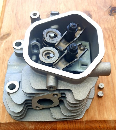 Cylinder head complete - complete, with