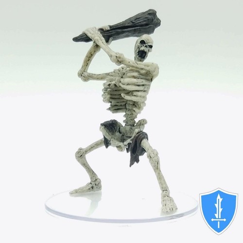 Hill giant skeleton boneyard - skeleton,
