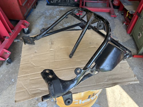 Front faring support bracket - front, /