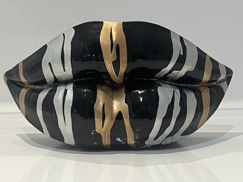Drip paint art - art, gold