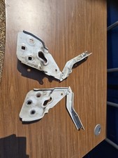 VW TOUAREG MK2 7P BONNET HINGE