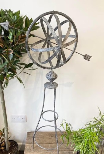 Large striking grey - grey, metal