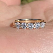 0.55Ct Round Moissanite 5